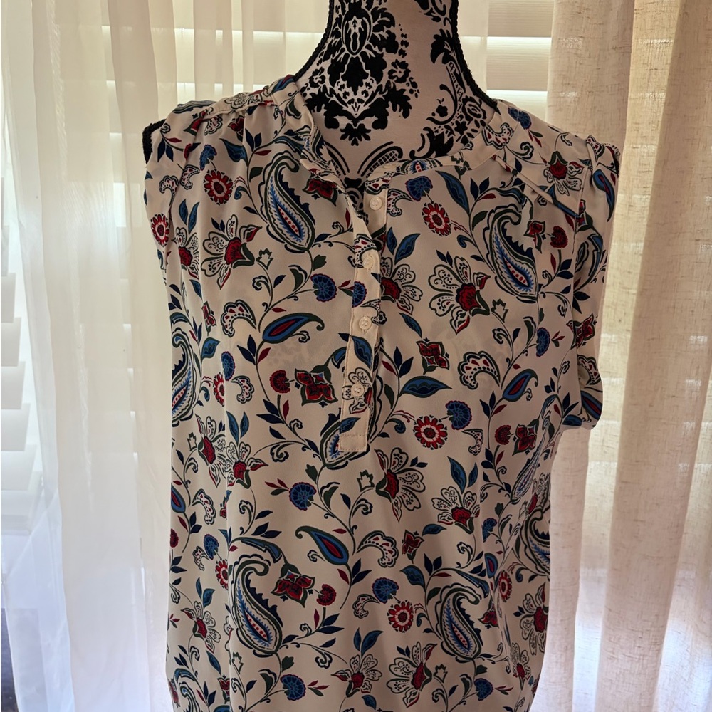 LOFT White Sleeveless Paisley & Floral Print Henley Tank